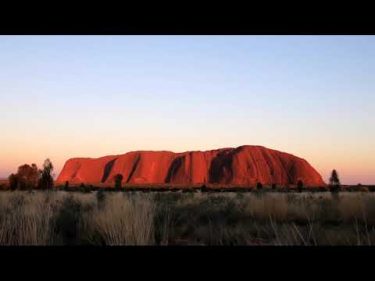 【旅エイター 旅行記】オセアニアの旅『巨大な一枚岩・エアーズロック』　オーストラリア